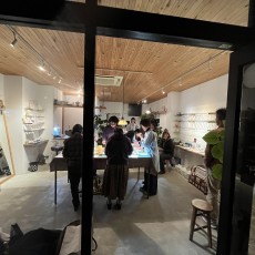 集ってくださって…